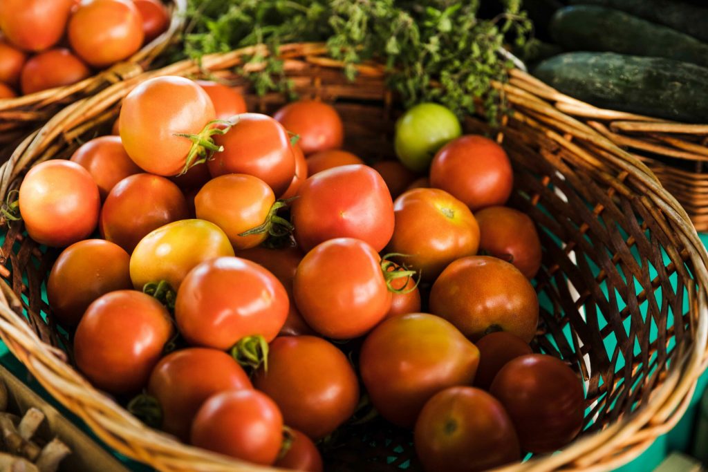 Trade data from the Ghana Vegetable Producers and Exporters Association (Ghana Vegetables) indicate that annual tomato import from neighboring Burkina Faso has hit a staggering US$ 400million from an estimated US$ 99.5million in 2018.